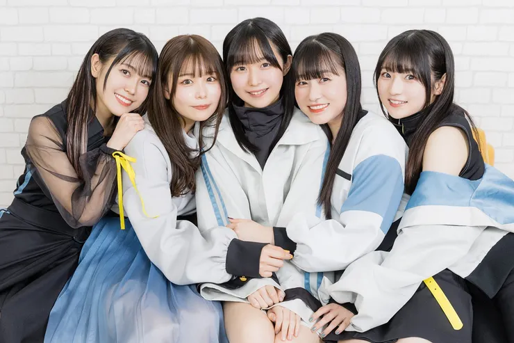 立石凜、小日向美香、羊宮妃那、林鼓子、青木陽菜