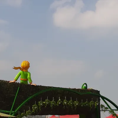 九命墨魚的沙龍