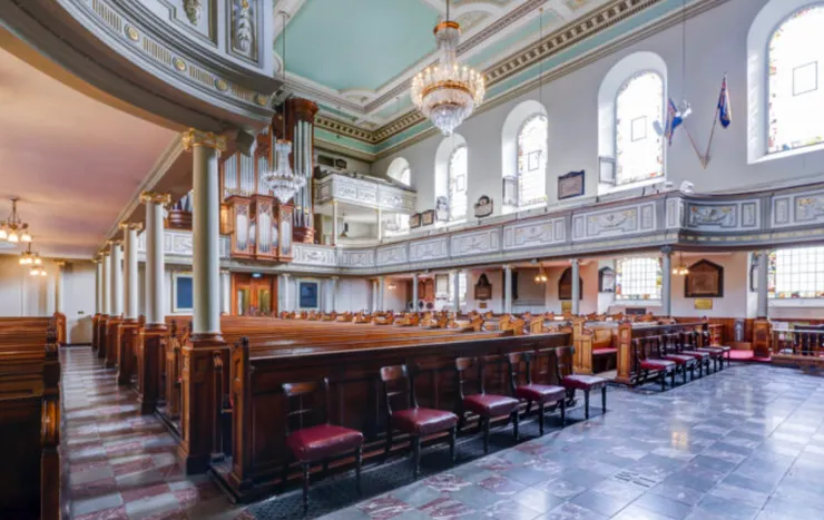 位於倫敦的聖馬里波恩教堂，長久以來是當地的信仰中心