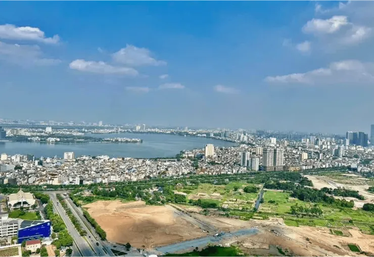 越南買房時，高樓層的景觀視野特別好，但可能會排除掉一些怕高的客戶