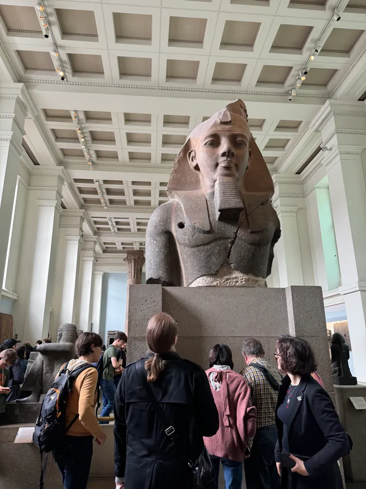 拉美西斯二世雕像