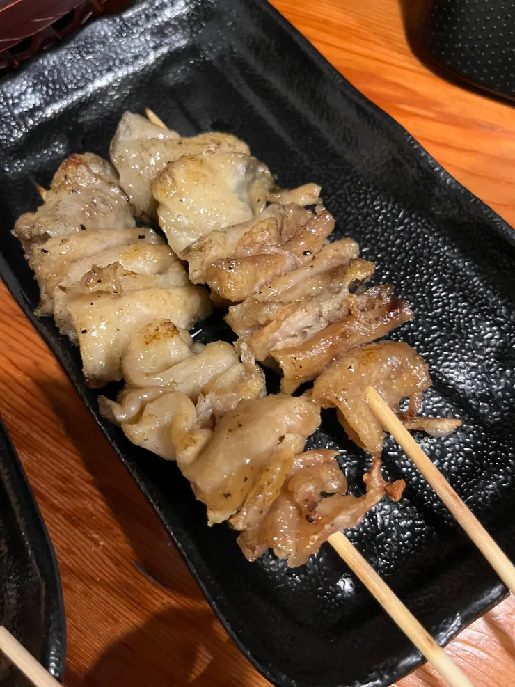 鹽烤雞皮。かわ塩。