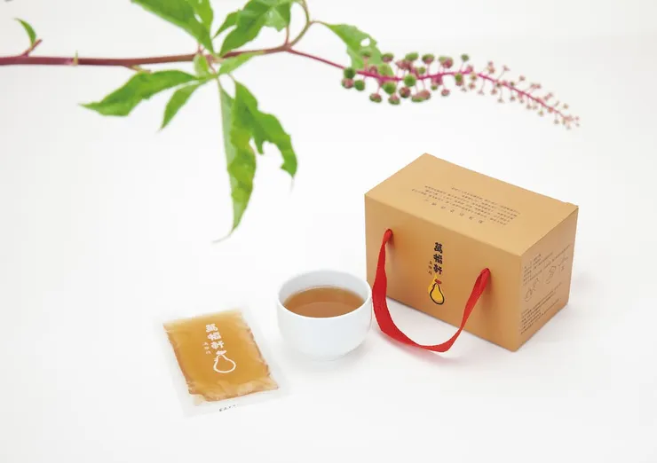 圖說：萬福軒滴雞精以台灣國產土雞製作。（圖/ 萬福軒滴雞精）