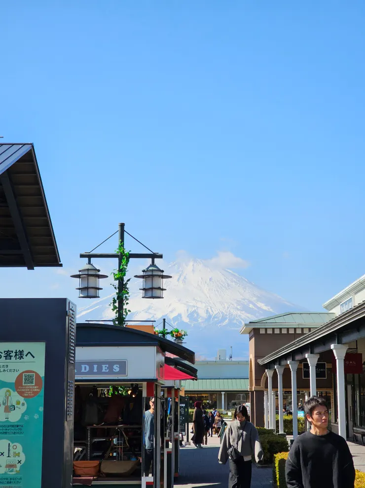 御殿場outlet-清楚的富士山