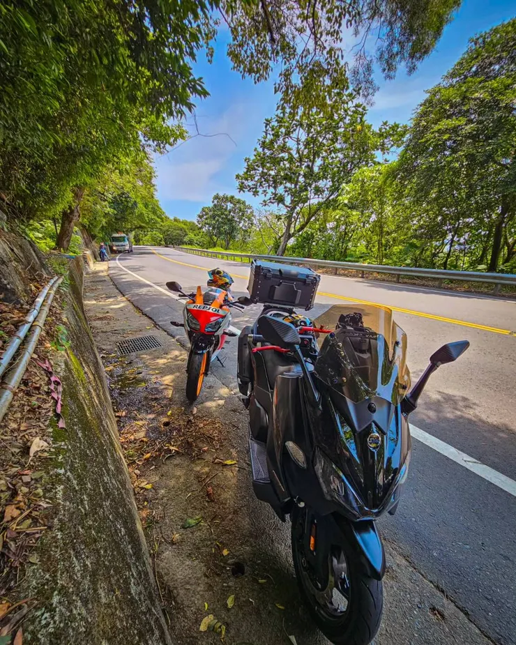 北宜的區間"停等區"，是車友聊天打屁的最佳地點