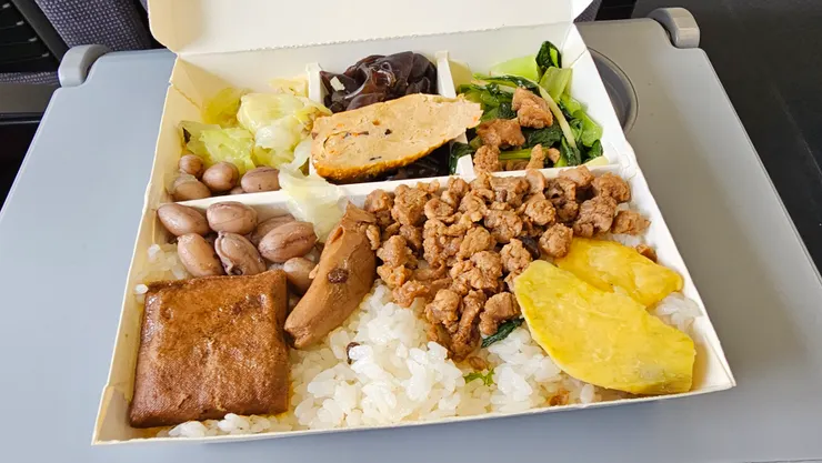 素食便當的菜色也不惶多讓!