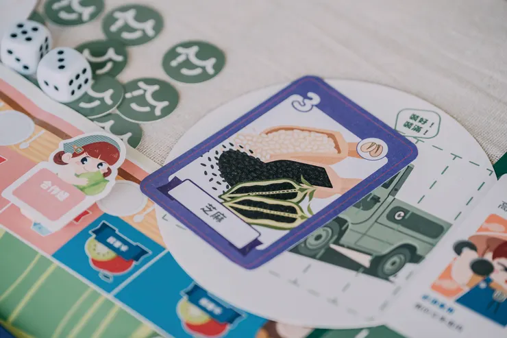 ▲竹北的新竹縣永續農業合作社設計的農業桌遊。