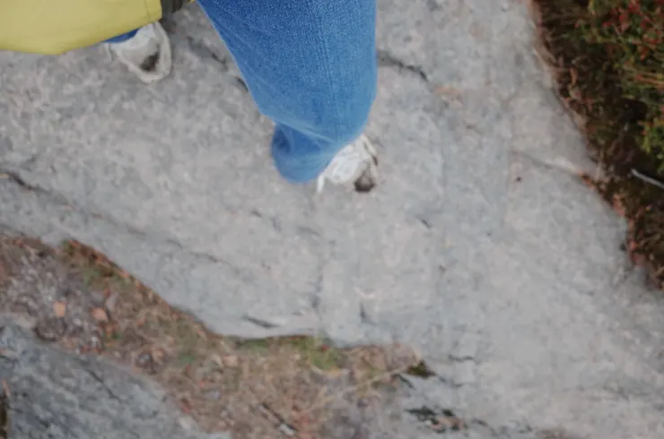 結局是，每一個人都失敗了，每一雙鞋都是大便色。非常危險的隨手拍。