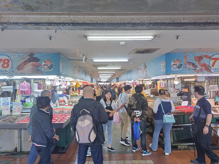 竹圍漁港直銷中心一樓