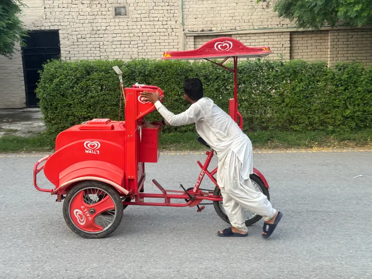 賣冰淇淋的小販