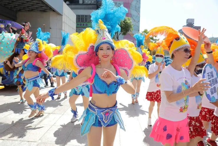 表演團體為海洋老鷹嘉年華啟動式帶來精彩的表演