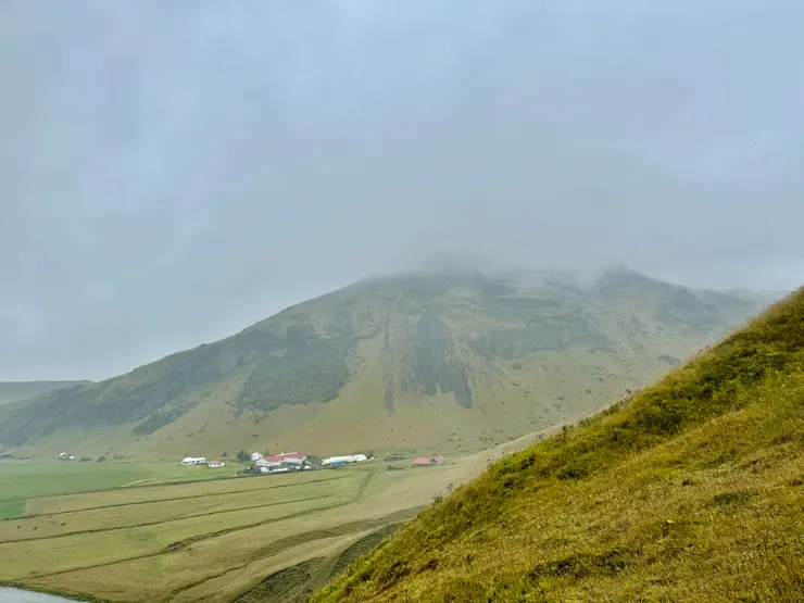 大大的大地、小小的房舍