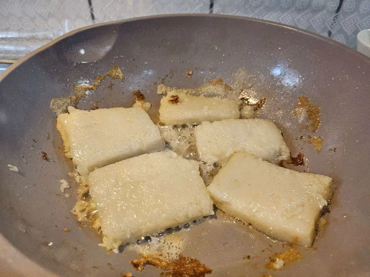 煎鍋內奔騰的菜逃貴