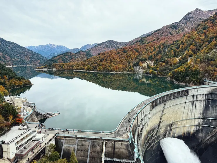 水庫觀景台俯瞰黑部水庫全景