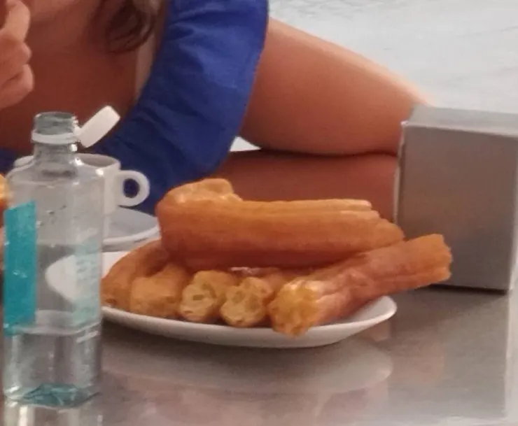 給各位看隔壁桌點的porras（？