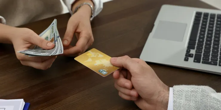 急用現金怎麼辦？ 合法刷卡換現金，信用瑕疵也能快速周轉