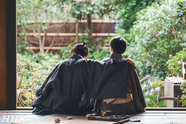 駿河屋兄弟的背影河屋兄弟的背影