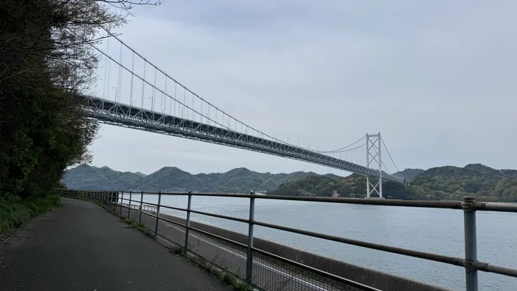 因島大橋，好高⋯要騎上去啊！