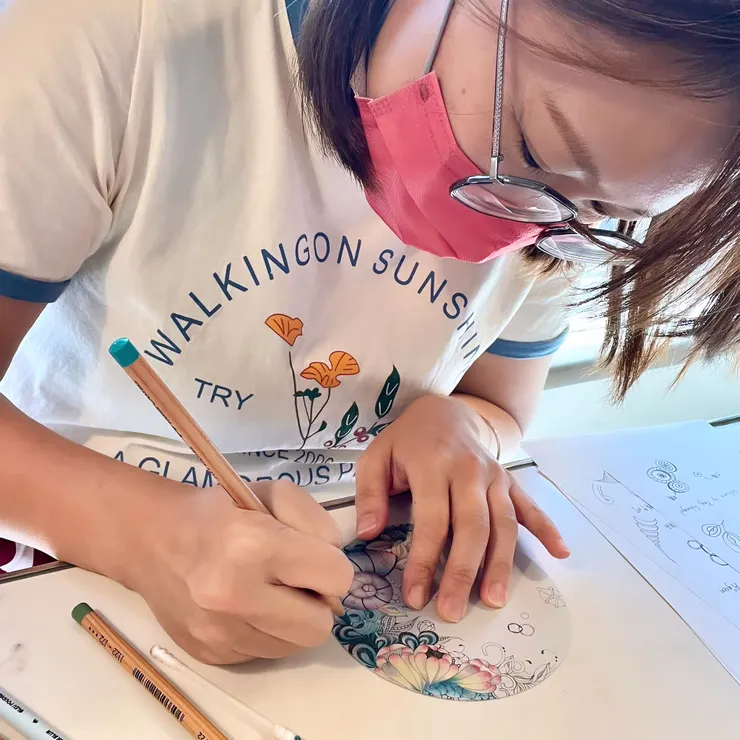 原來被側拍了，好喜歡認真的自己