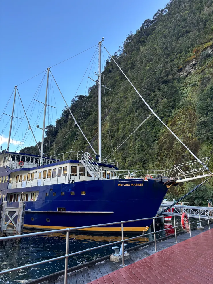 我們搭乘的就是這艘船