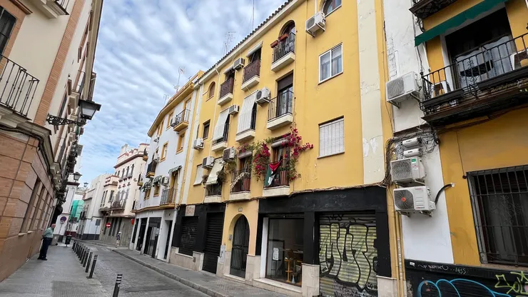 街景多元亮麗活潑有朝氣