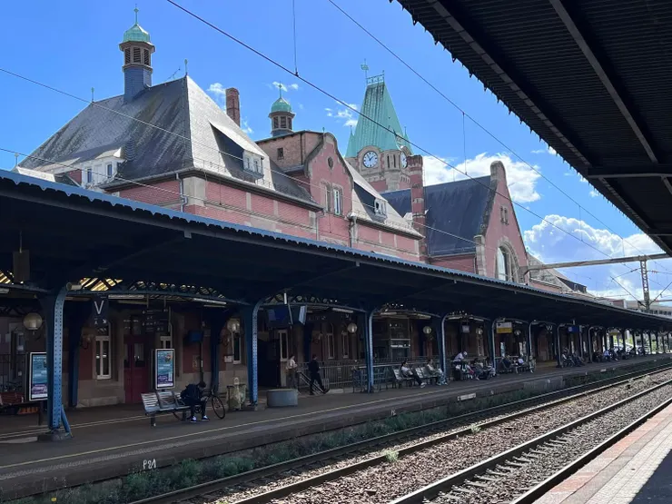 月台上看到的車站