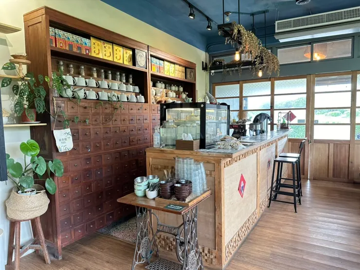 櫃台就是中藥櫃