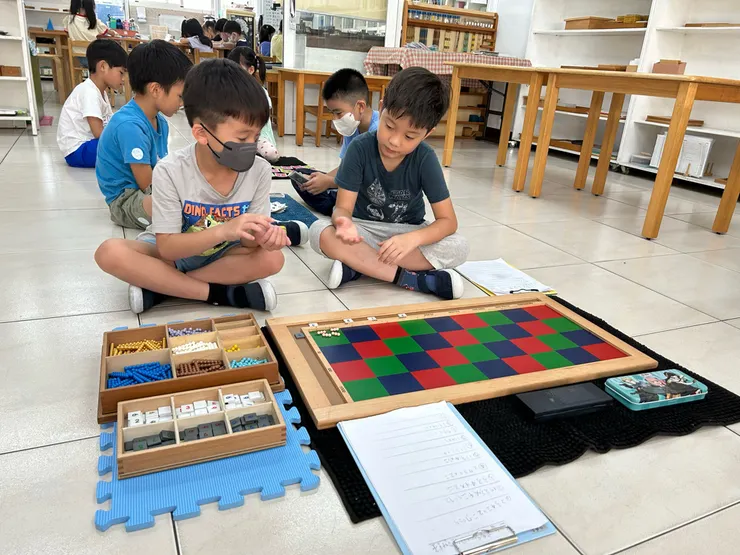 從壓力中解脫：一位家長的真實心聲，見證孩子在蒙特梭利教育中找回自信與學習的快樂成長之旅 上華蒙特梭利實驗小學