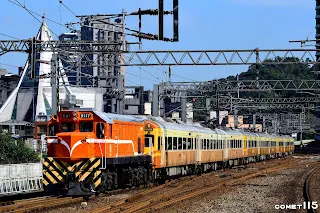 8793次出乎許多人意料走西正線進入汐止站