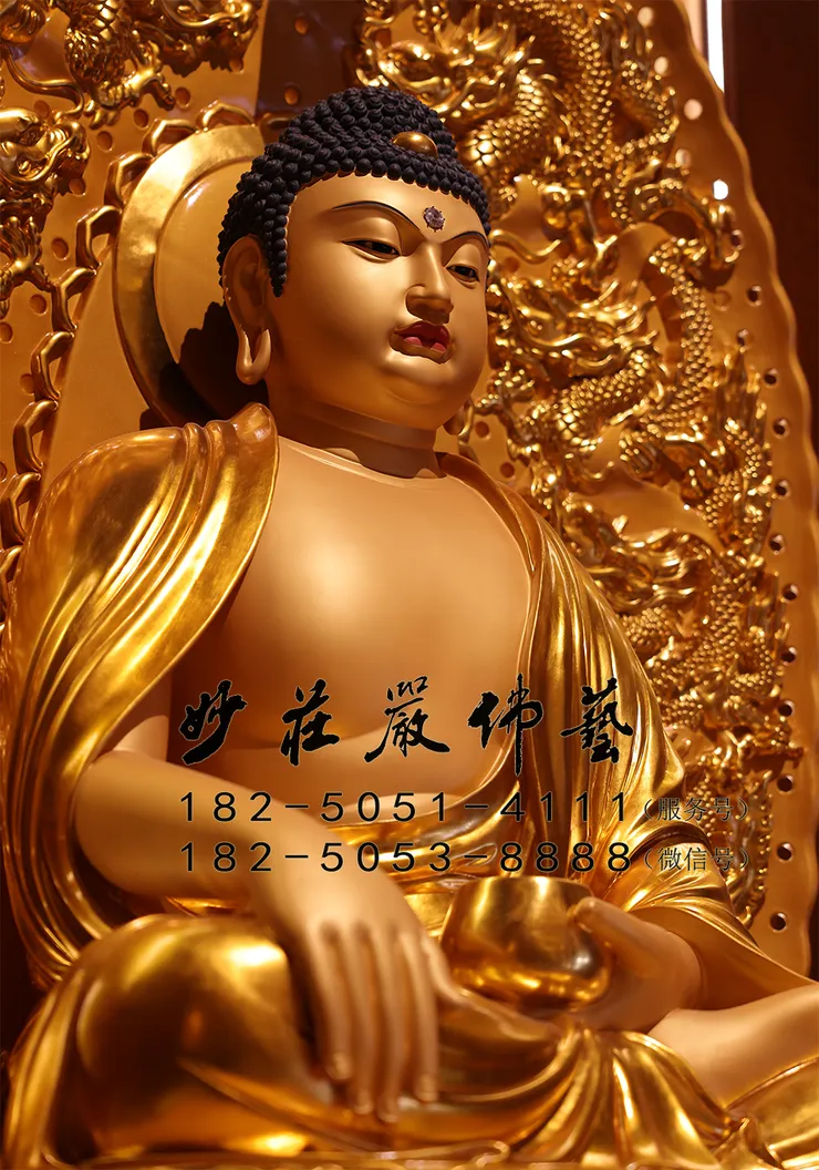 釋迦牟尼佛塑像右側照