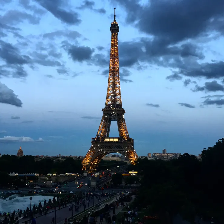 巴黎就是有種神奇的魔力，即使是 2016 年的舊照片，現在看來是這麼美 / Chenchen拍攝