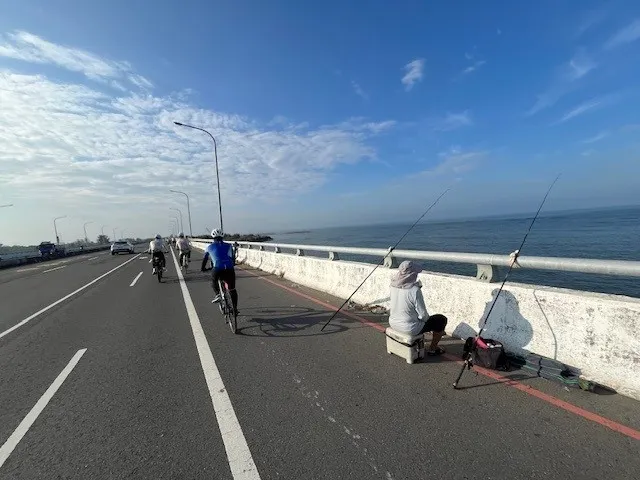 姜太公路邊釣魚