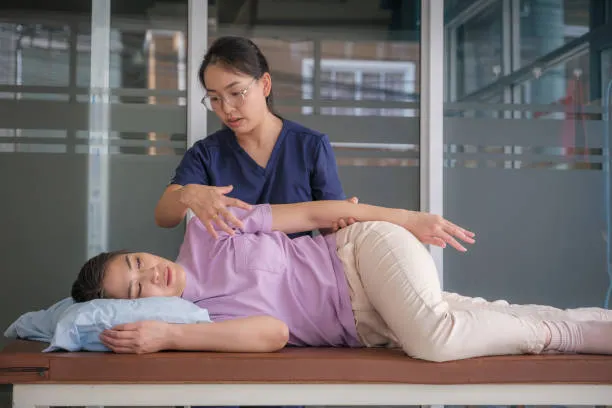 台中物理治療推薦｜元道康復中心｜肩夾擠症候群｜五十肩