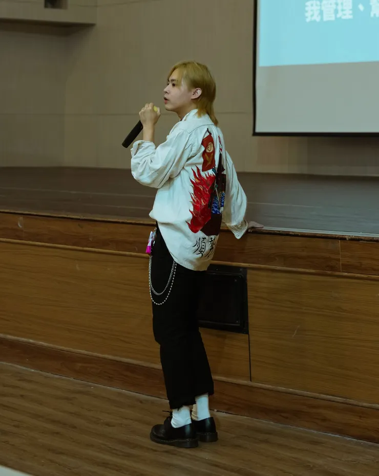 國中時的小夢想，在這場與384位國中生們的小小分享會中，小小地圓滿達成了🙏 #如今的我們還年輕