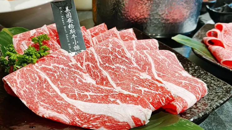 【武鶴和牛火鍋-吉林總店】A5和牛吃到飽、鱈場蟹腳吃到飽,送波士頓龍蝦│台北火鍋吃到飽推薦