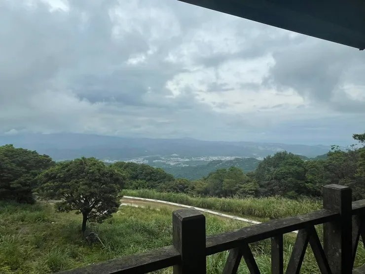姜子寮登山口涼亭風景