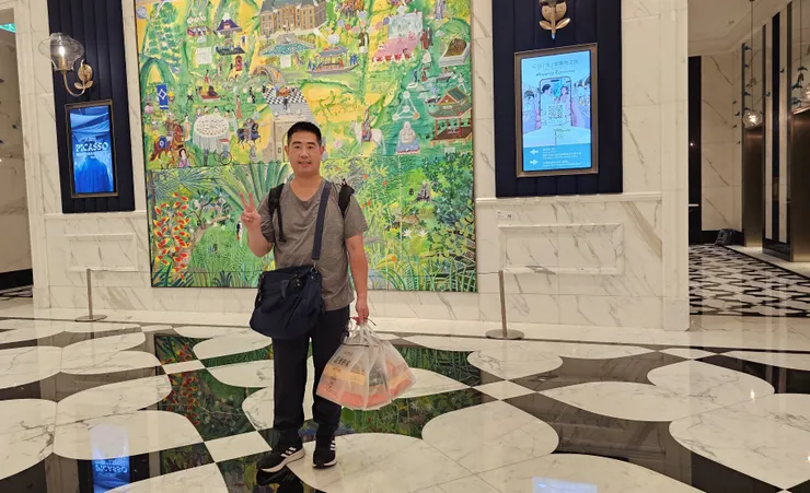 澳門上葡京酒店大廳到處都是好看的藝術品與巨幅畫作!好有氣質!