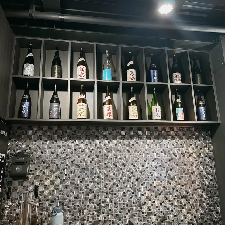 店內擺設很想來上一杯好酒搭配