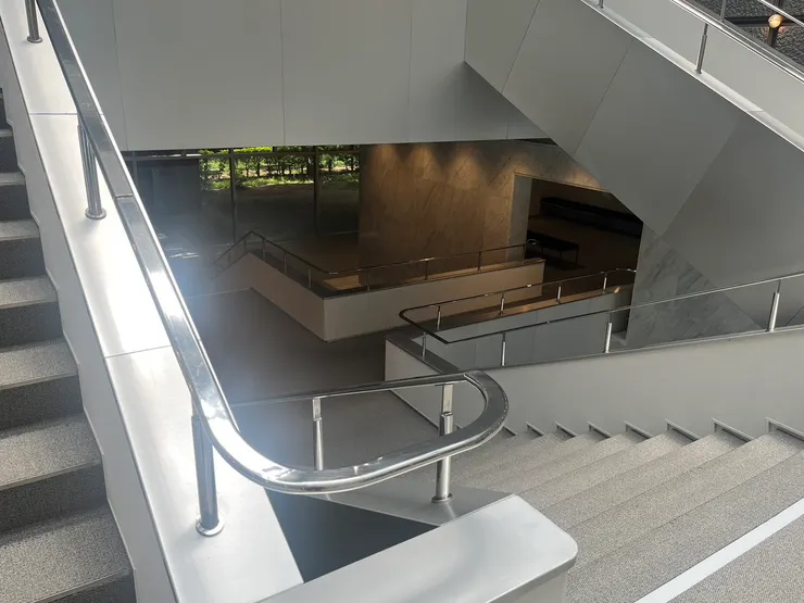 Corner design of the staircase on the second floor of the Art Museum