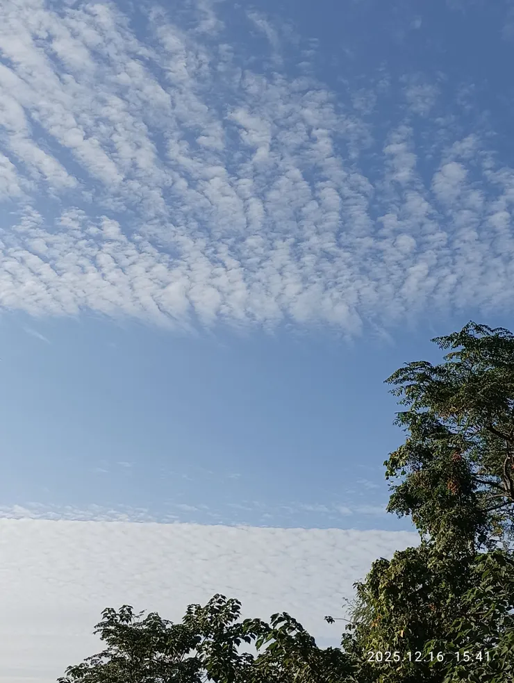 雲孤飛，皆自拍攝