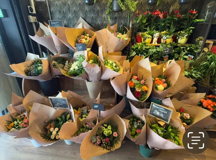 進門,選一束花帶走,電影𥚃的浪漫在真實場景中上演