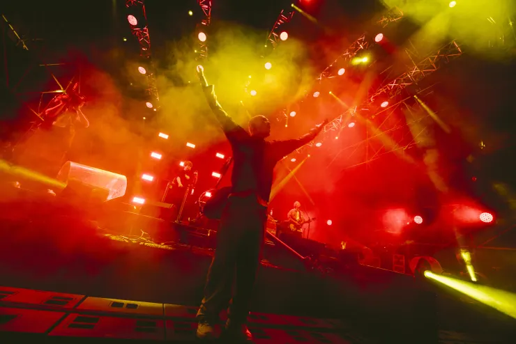 主唱、貝斯手:KENTA