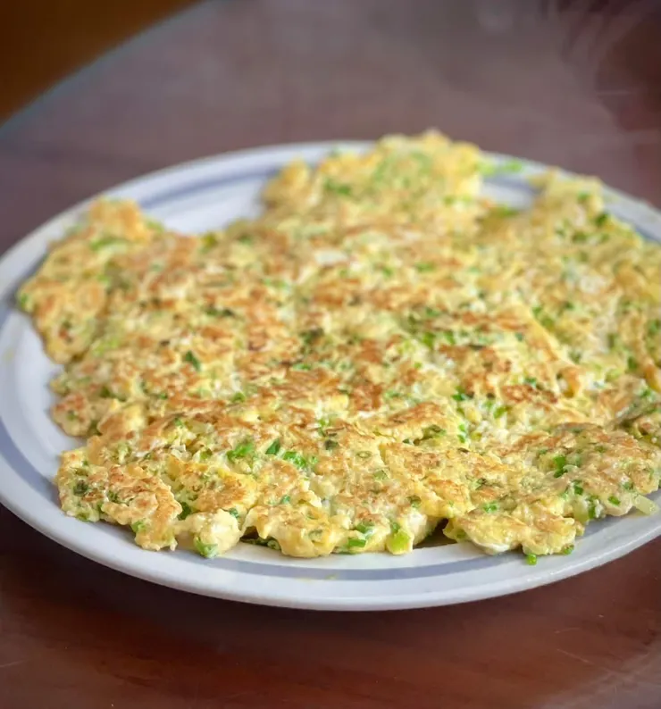 招牌飛魚卵烘蛋，每一口都吃得到滿滿啵啵啵口感魚卵