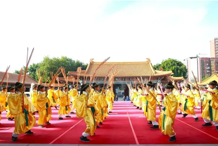 每年教師節，全台各地孔廟都會跳八佾舞紀念至聖先師(圖片取自：聯合新聞網）