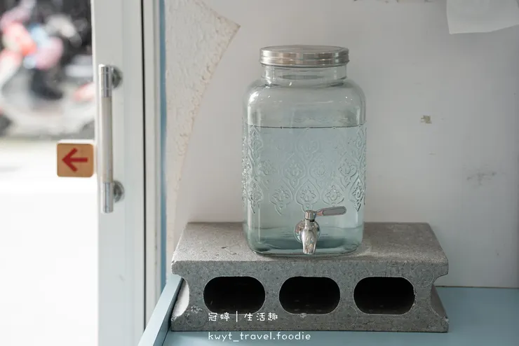 雲林北港美食餐廳_幸福燈塔複合式餐飲_痛風系滷肉飯!整層貓貓