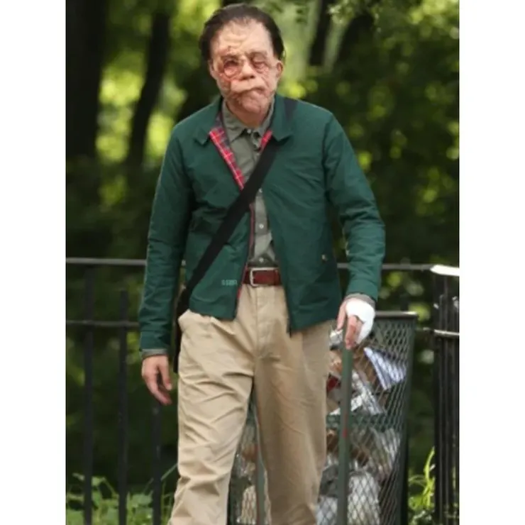 為了更貼近角色，Stan 在電影中配戴義肢在紐約街頭行走。來源：Marvel Jacket