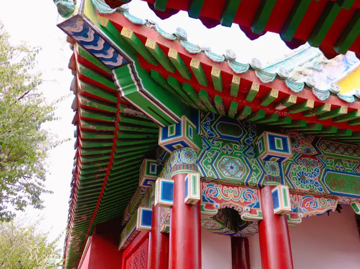 如今延平郡王祠，可見北方宮殿式的華麗