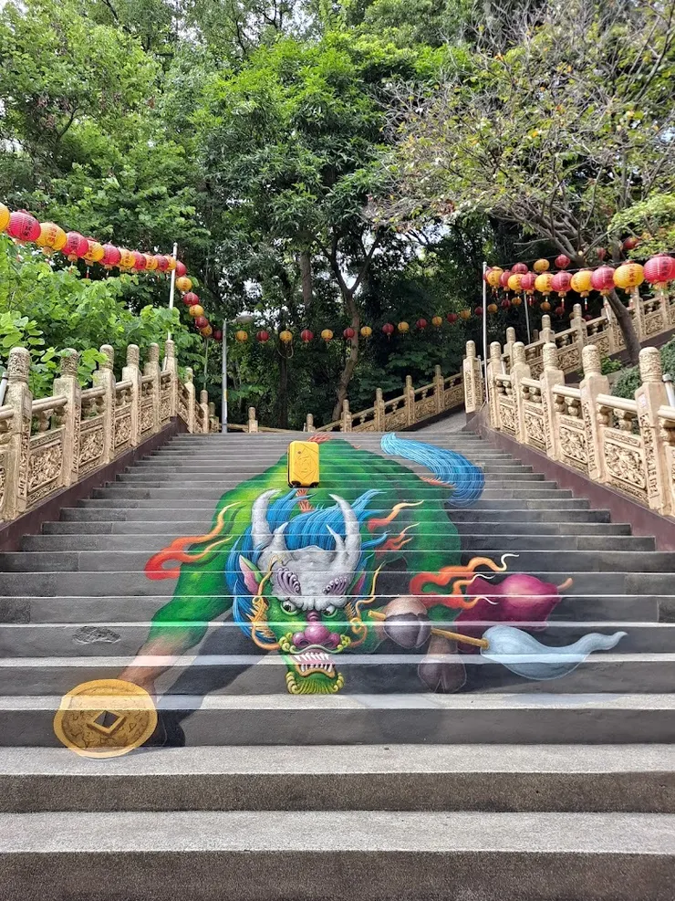 樓梯有逼真的3D彩繪（圖片截圖於網路）