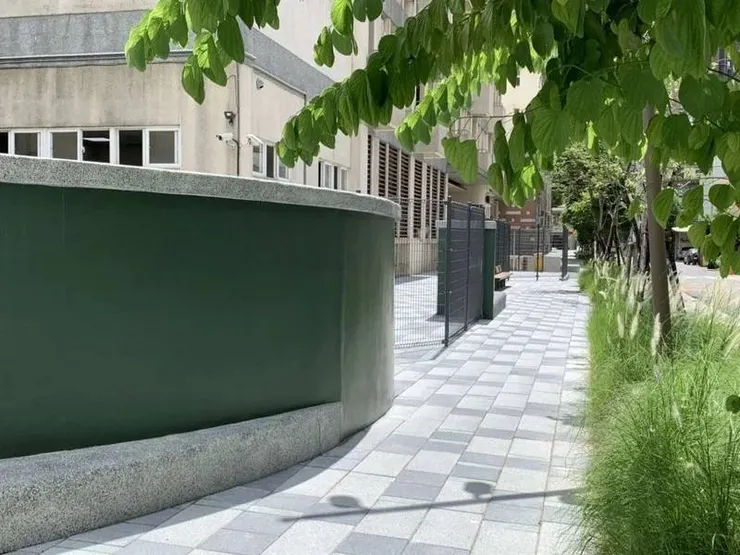 新竹市府打造關東國小通學步道。圖／新竹市府提供