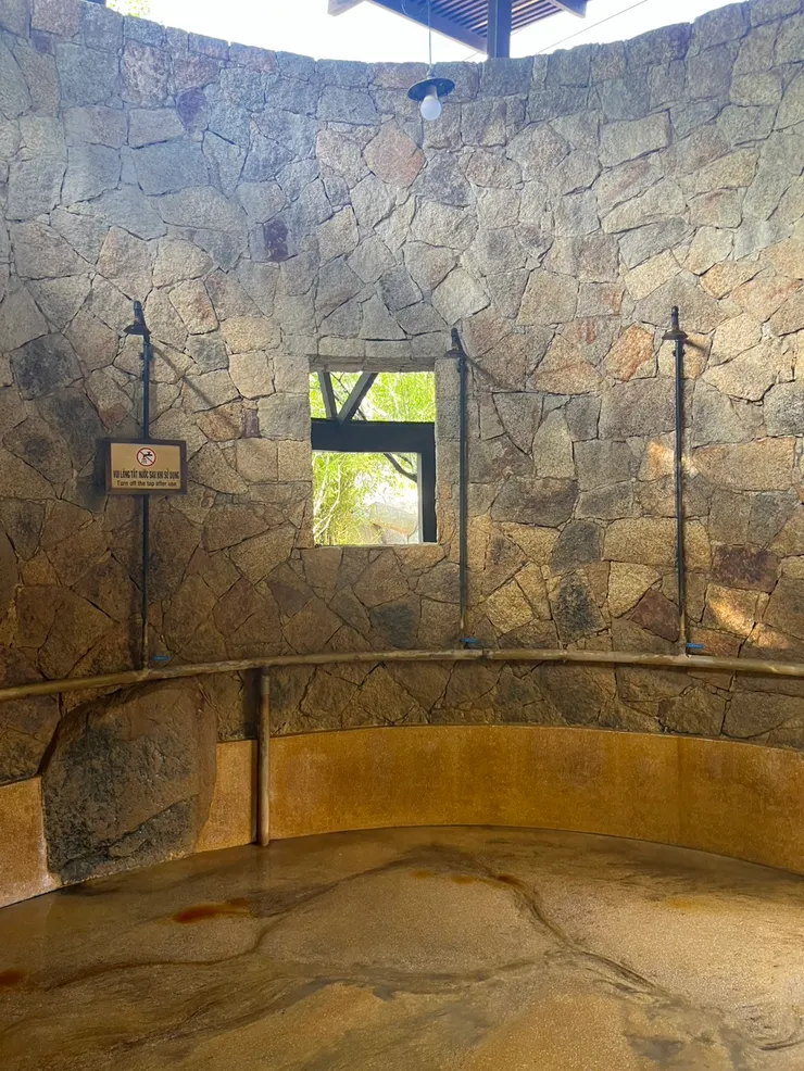 沖澡間 (男女有別)